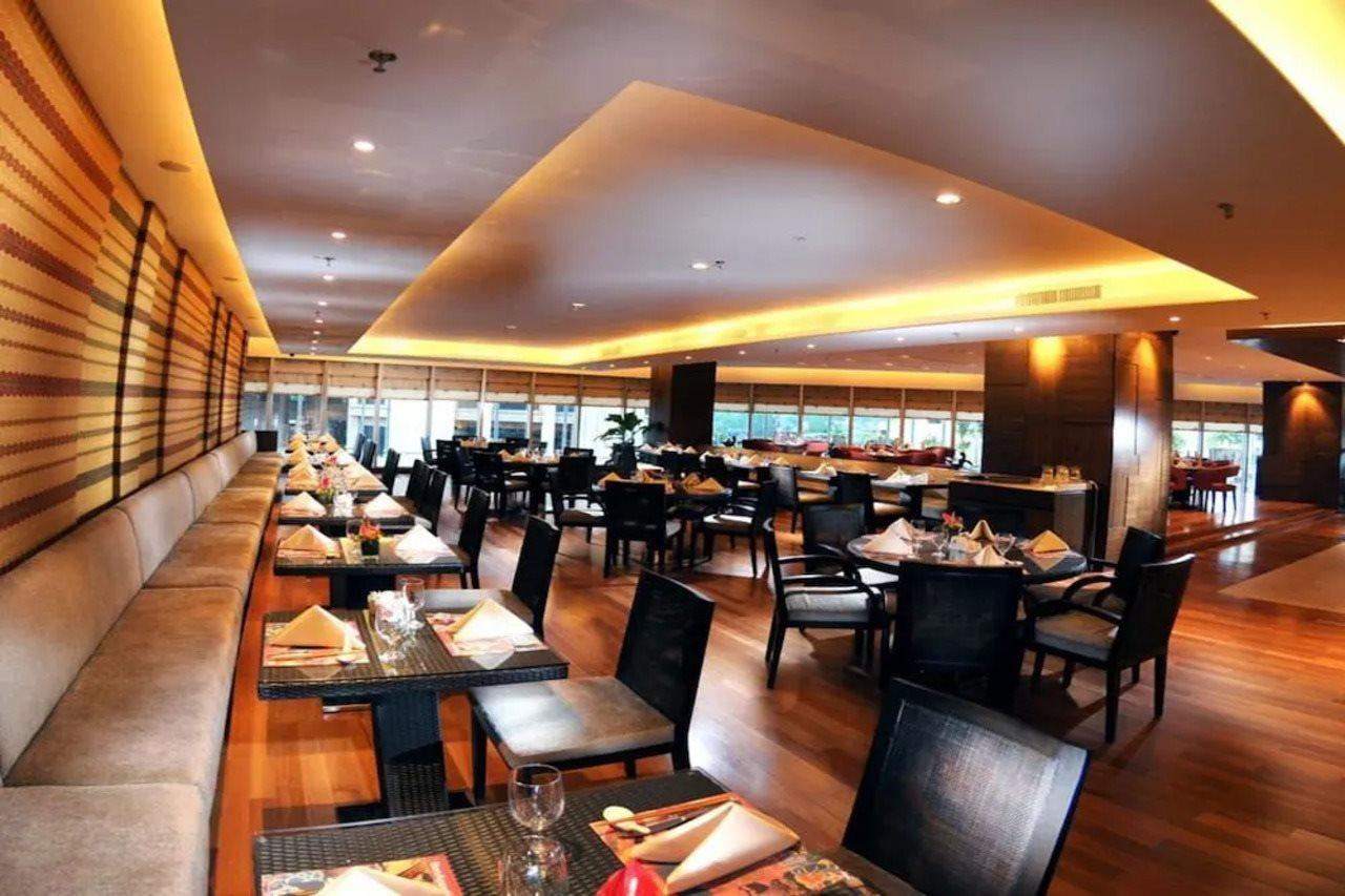 Puteri Wing - Riverside Majestic Hotel Kuching Kültér fotó